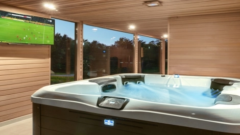 Jakuzzi és szauna